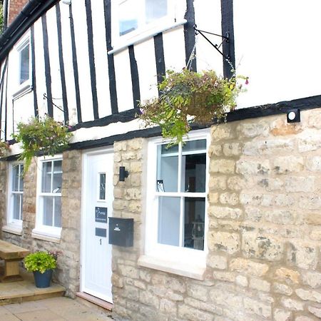 1 The Cottage, Studio Apartment, Ye Olde Barn Apartments Stamford Dış mekan fotoğraf