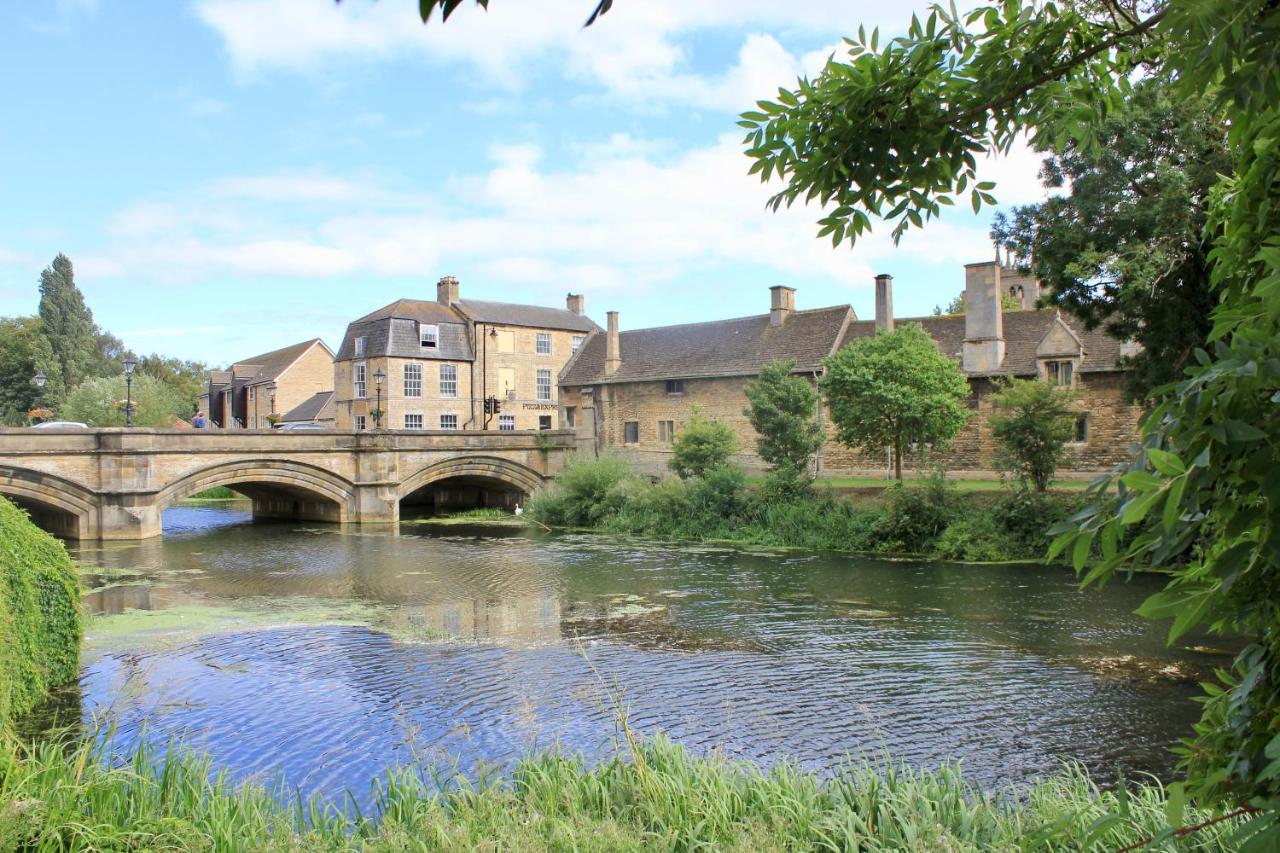 1 The Cottage, Studio Apartment, Ye Olde Barn Apartments Stamford Dış mekan fotoğraf